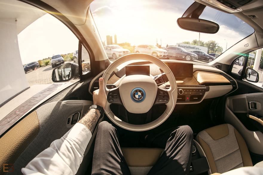 Çılgın fotoğrafçı, kullandığı tüm otomobilleri fotoğrafladı