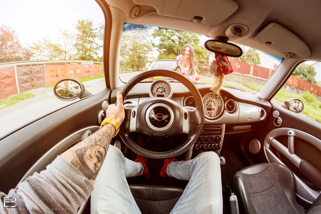 Çılgın fotoğrafçı, kullandığı tüm otomobilleri fotoğrafladı