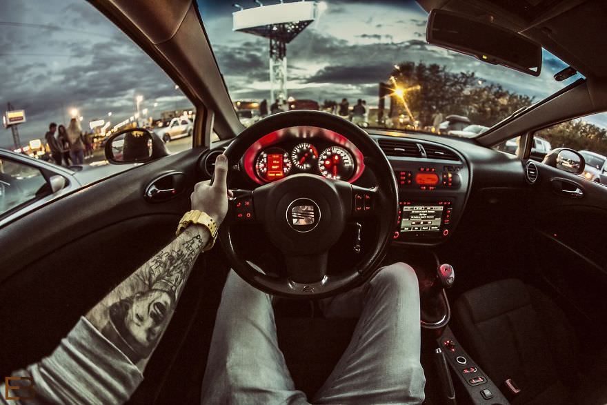 Çılgın fotoğrafçı, kullandığı tüm otomobilleri fotoğrafladı