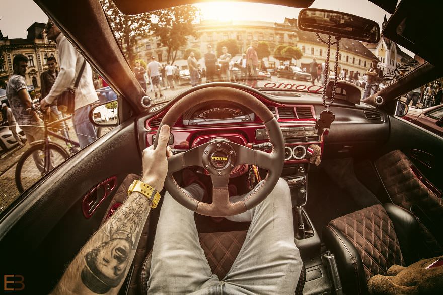 Çılgın fotoğrafçı, kullandığı tüm otomobilleri fotoğrafladı