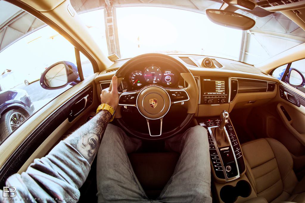 Çılgın fotoğrafçı, kullandığı tüm otomobilleri fotoğrafladı