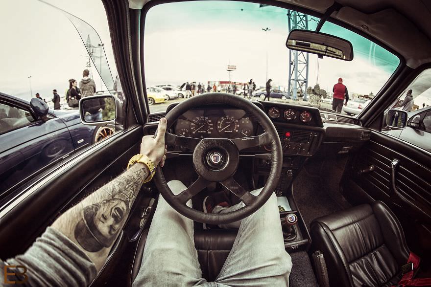 Çılgın fotoğrafçı, kullandığı tüm otomobilleri fotoğrafladı