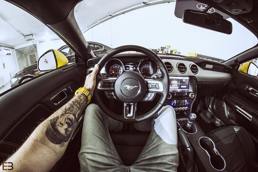 Çılgın fotoğrafçı, kullandığı tüm otomobilleri fotoğrafladı