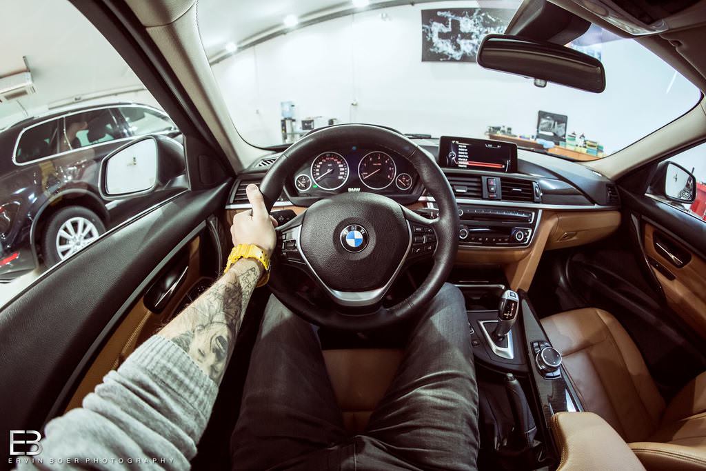 Çılgın fotoğrafçı, kullandığı tüm otomobilleri fotoğrafladı