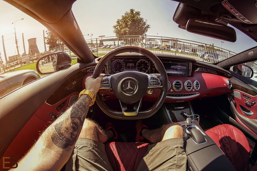 Çılgın fotoğrafçı, kullandığı tüm otomobilleri fotoğrafladı