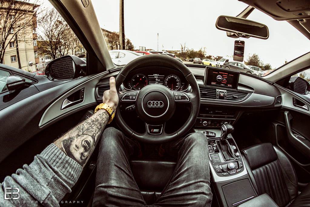 Çılgın fotoğrafçı, kullandığı tüm otomobilleri fotoğrafladı