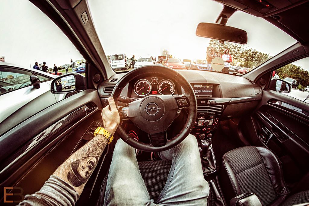 Çılgın fotoğrafçı, kullandığı tüm otomobilleri fotoğrafladı