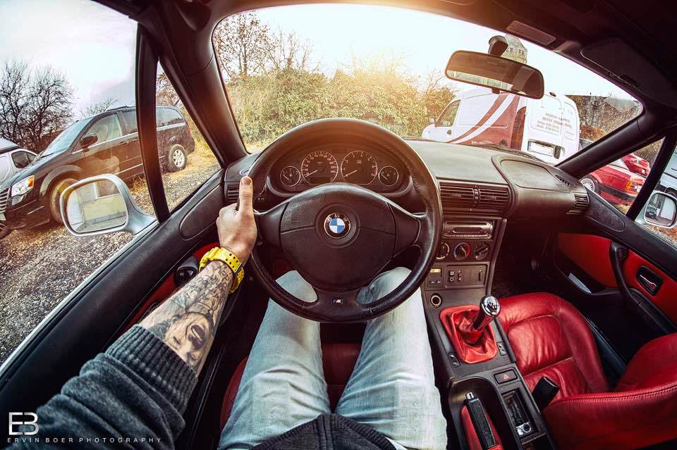 Çılgın fotoğrafçı, kullandığı tüm otomobilleri fotoğrafladı