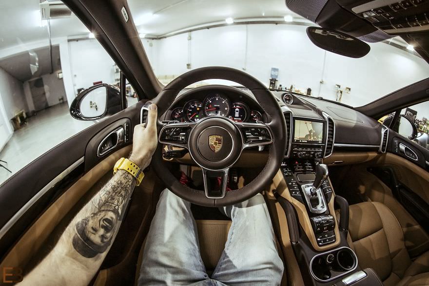 Çılgın fotoğrafçı, kullandığı tüm otomobilleri fotoğrafladı