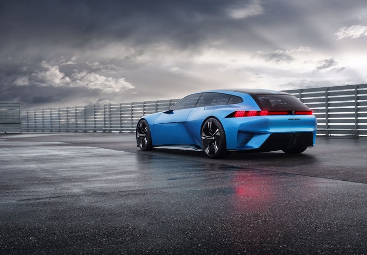 Yepyeni bir konsept: Peugeot Instinct