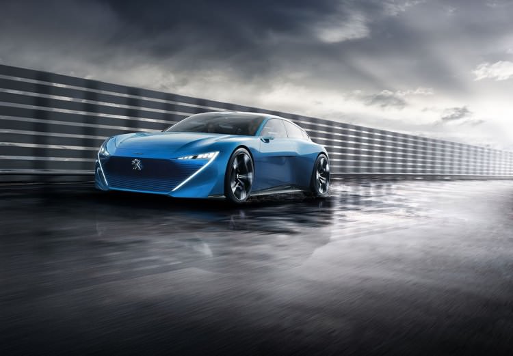 Yepyeni bir konsept: Peugeot Instinct