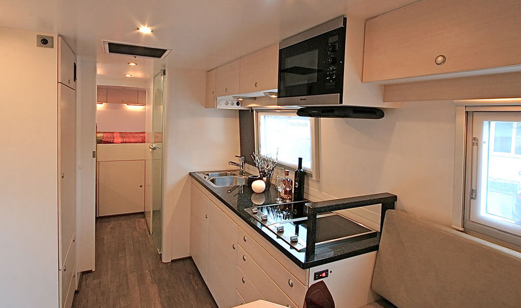 Dışı zırhlı kamyon içi rezidans 