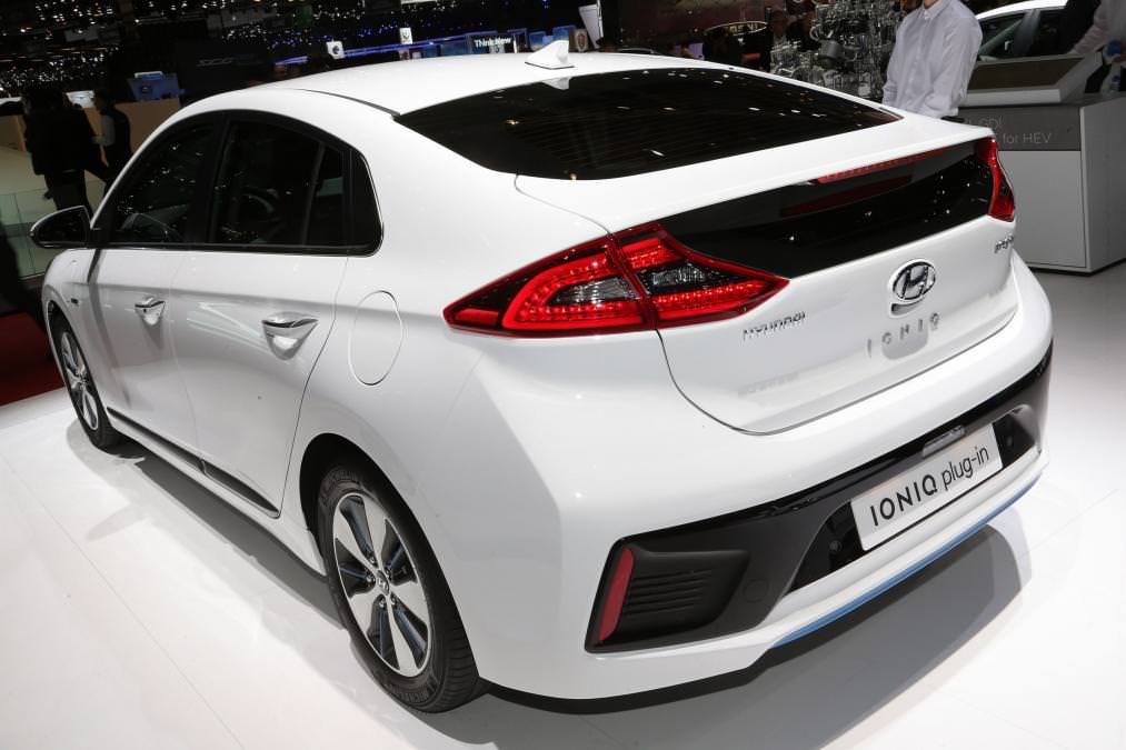 2017 Hyundai FE Concept