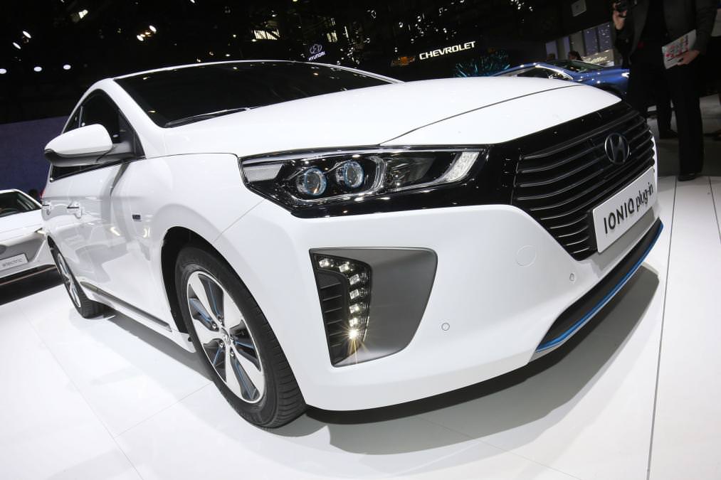 2017 Hyundai FE Concept