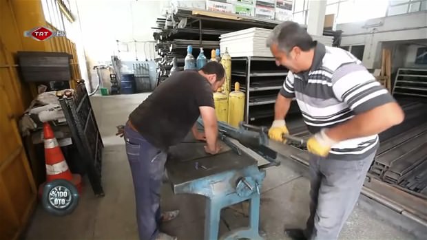 Fransız otomobilini İtalyan’a dönüştürdüler