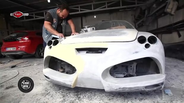 Fransız otomobilini İtalyan’a dönüştürdüler