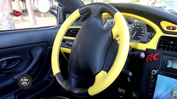 Fransız otomobilini İtalyan’a dönüştürdüler