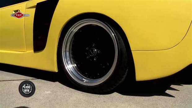 Fransız otomobilini İtalyan’a dönüştürdüler