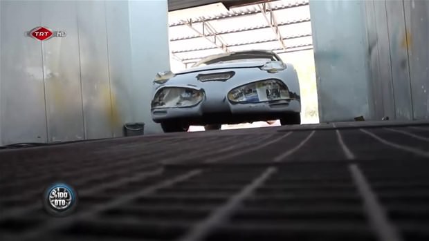 Fransız otomobilini İtalyan’a dönüştürdüler
