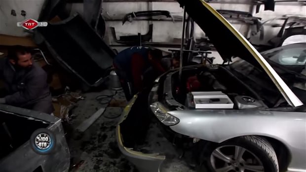 Fransız otomobilini İtalyan’a dönüştürdüler