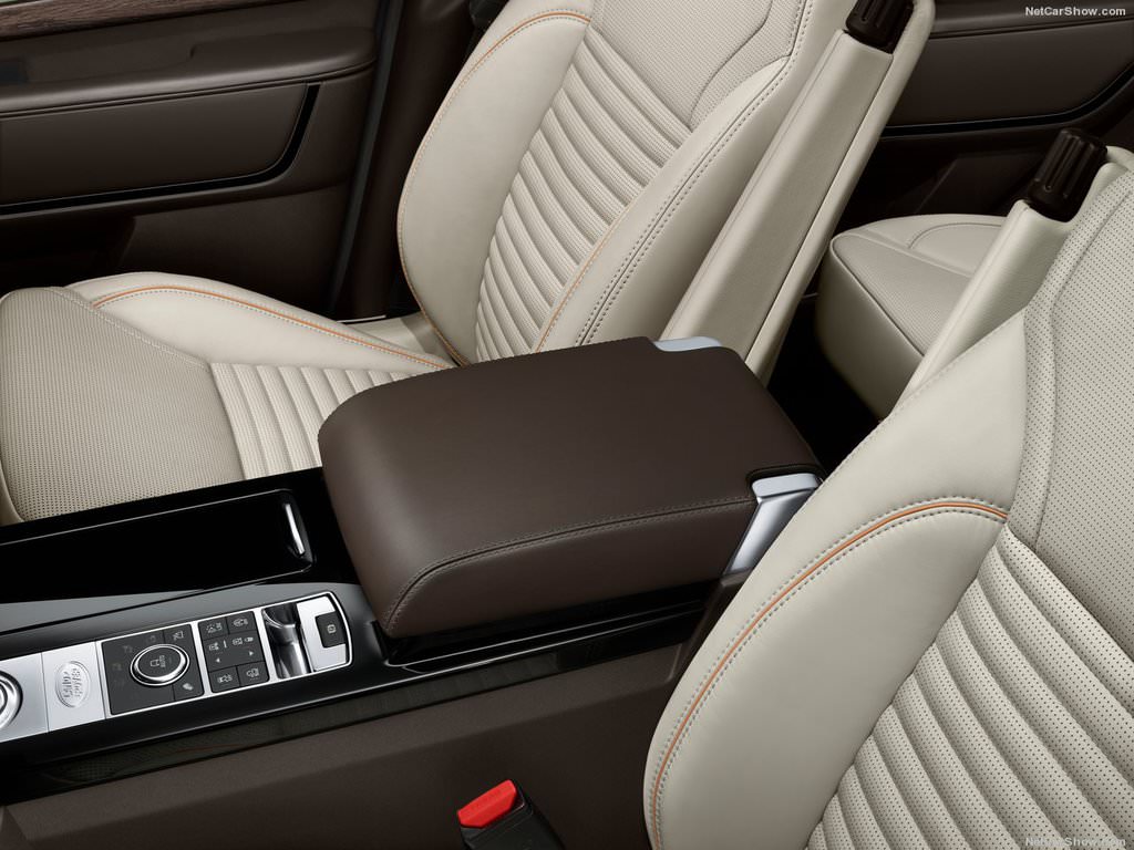 Yeni Land Rover Discovery Türkiye’de satışa sunuldu