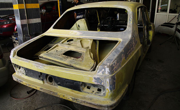 1977 model efsane Anadol'u sıfırdan topladı