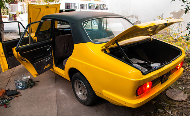 1977 model efsane Anadol'u sıfırdan topladı