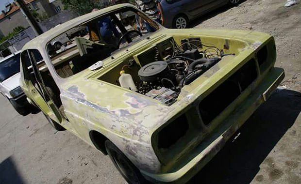 1977 model efsane Anadol'u sıfırdan topladı