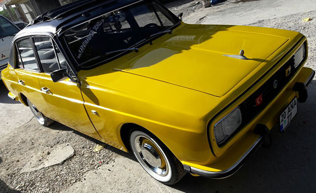 1977 model efsane Anadol'u sıfırdan topladı