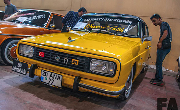 1977 model efsane Anadol'u sıfırdan topladı