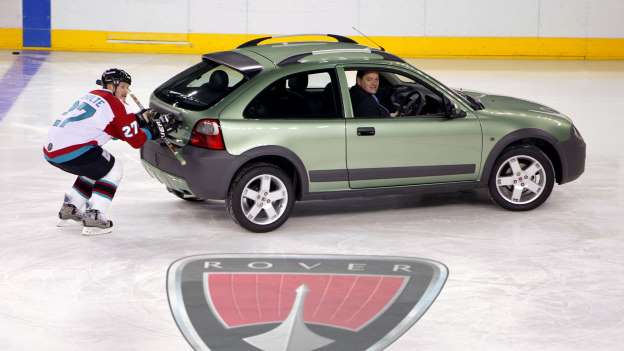 Otomobillere ait en garip reklam fotoğrafları