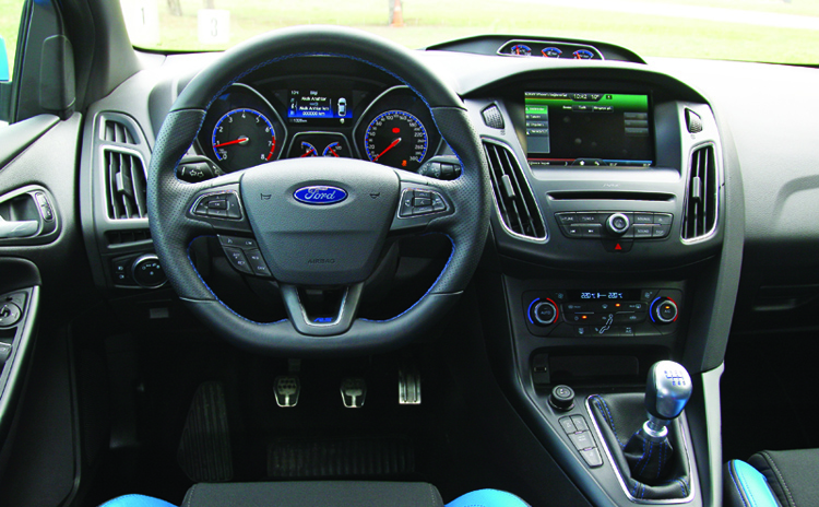 TEST · Ford Focus RS