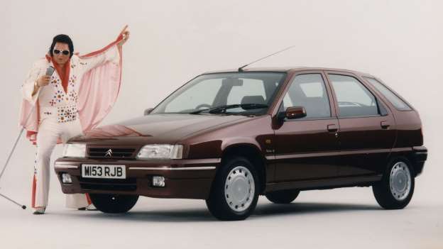 Otomobillere ait en garip reklam fotoğrafları