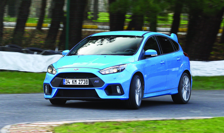 TEST · Ford Focus RS