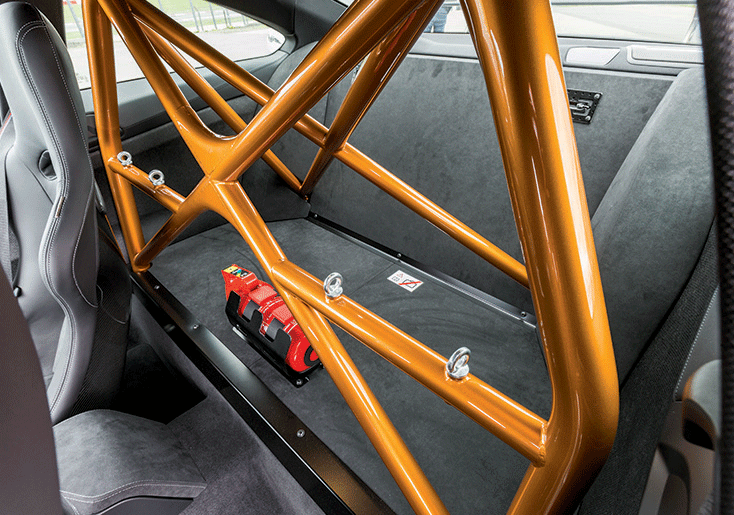 KARŞILAŞTIRMA · BMW M4 GTS, PORSCHE GT3 RS