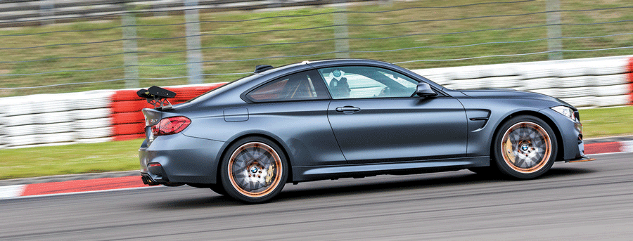 KARŞILAŞTIRMA · BMW M4 GTS, PORSCHE GT3 RS