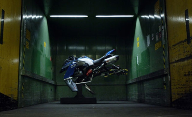 Uçan motosiklet BMW Hover Ride
