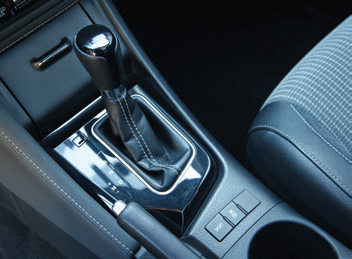 UZUN DÖNEM · Toyota Auris Touring Sports 1.6 Multidrive S