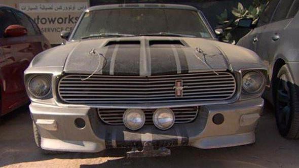 Dubai sokaklarında kaderine terk edilmiş lüks otomobiller