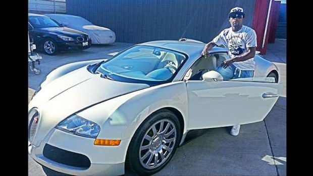 Floyd Mayweather lüks otomobilini satıyor