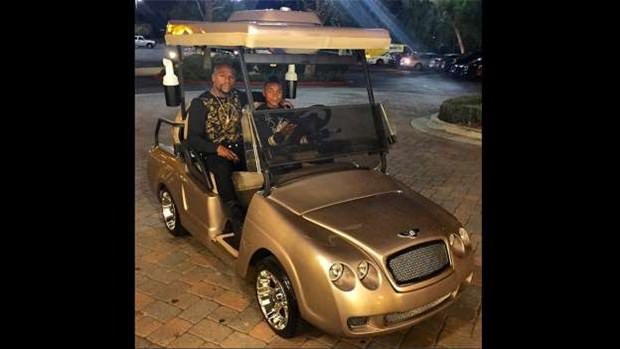 Floyd Mayweather lüks otomobilini satıyor