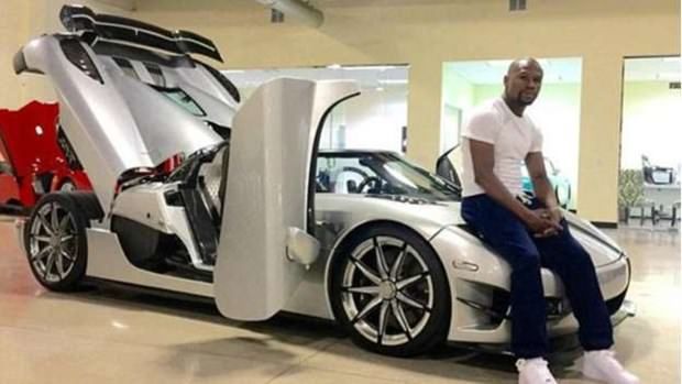 Floyd Mayweather lüks otomobilini satıyor