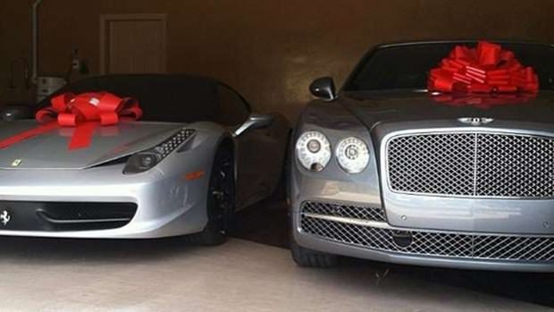 Floyd Mayweather lüks otomobilini satıyor