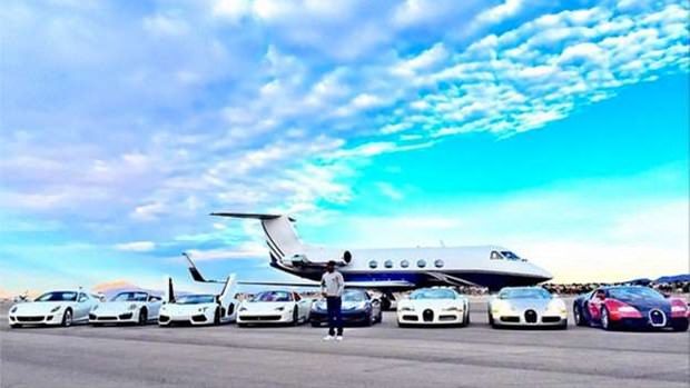 Floyd Mayweather lüks otomobilini satıyor