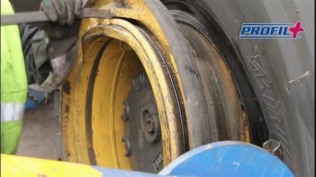 Dev lastiği böyle değiştirdiler