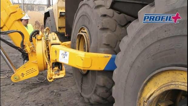 Dev lastiği böyle değiştirdiler