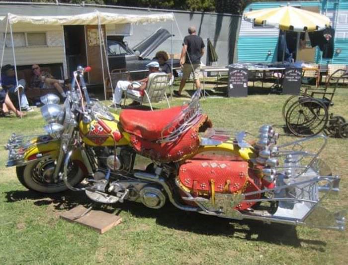 Yollarda görebileceğiniz en çirkin araçlar!  