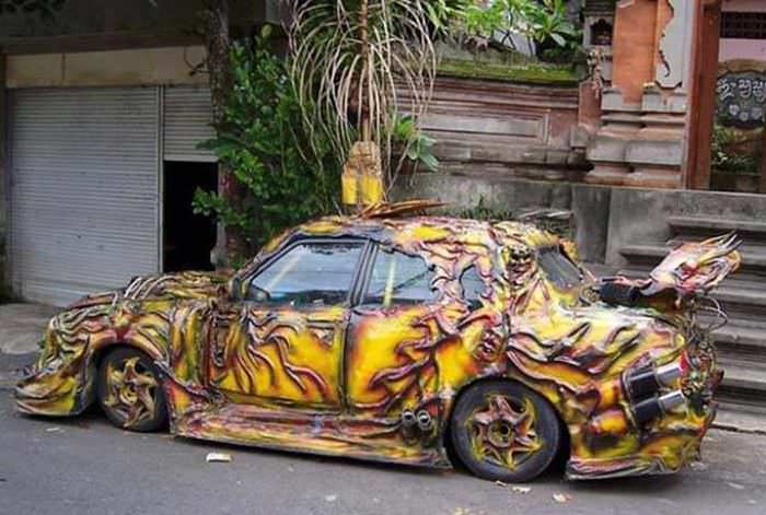 Yollarda görebileceğiniz en çirkin araçlar!  