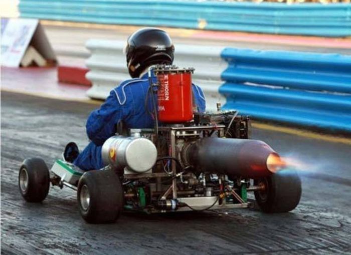 Yollarda görebileceğiniz en çirkin araçlar!  