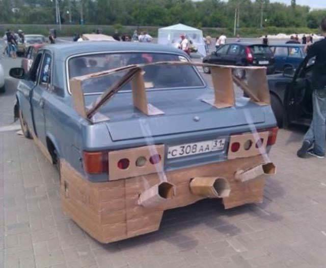 Yollarda görebileceğiniz en çirkin araçlar!  